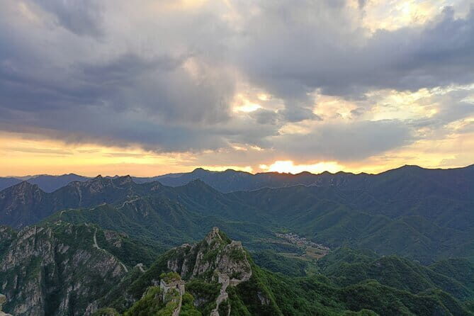 Jiankou Great Wall private guided day tour in English - Day at a glance: 10:00 am departure to a ~6:00 pm return