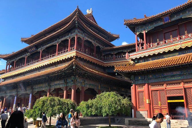 Lama Temple, Hutong and Silk & Pearl Market Private Day Tour - Yonghegong Lama Temple: A Place That Shows Belief in Motion