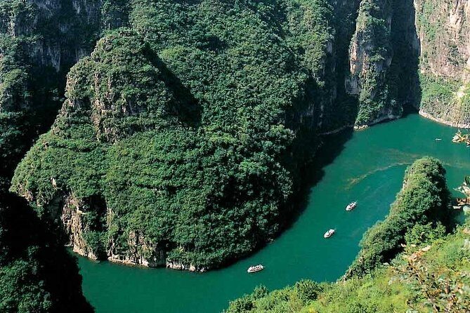 Longqingxia Gorge Cruise and Guyaju Cave Dwellings Private Day Tour - Key highlights worth your time