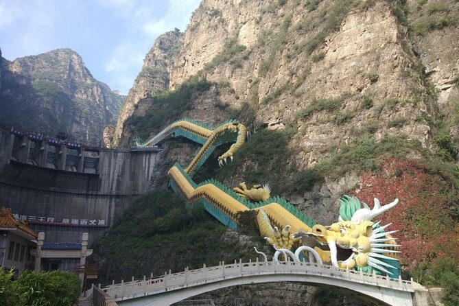 Longqingxia Gorge Cruise and Guyaju Cave Dwellings Private Day Tour - Who this day trip fits best