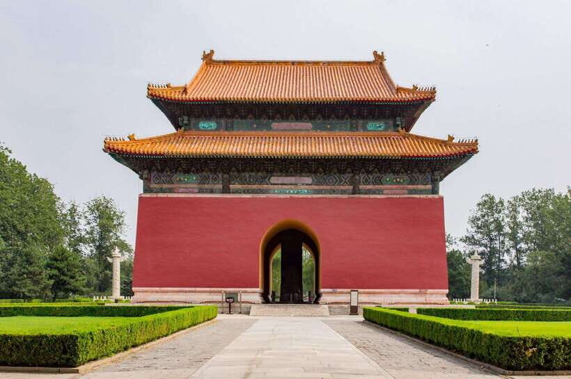 Ming Tombs Private Tour: Sacred Road, Dingling and Changling - Changling Tomb: Zhu Di, nanmu pillars, and the feeling of age