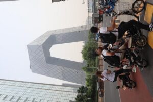 Modern Beijing Discovery by Bike - Galaxy SOHO: A Modern Take on Hutong Courtyard Shapes