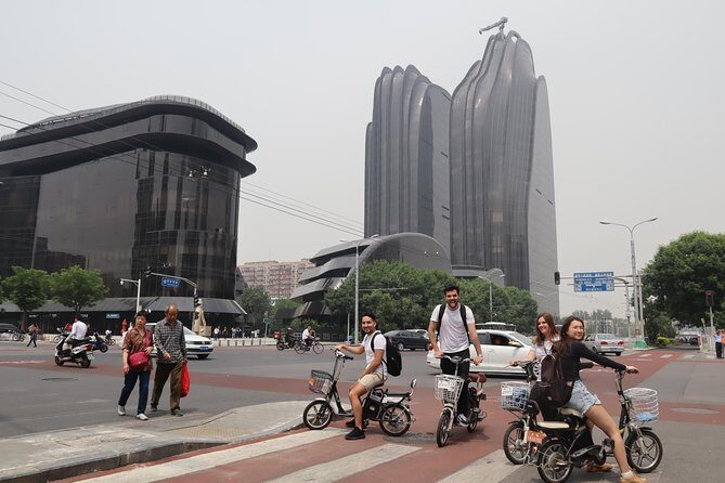 Modern Beijing Discovery by Bike - Sanlitun Soho: Where Modern Beijing Feels Like a Scene