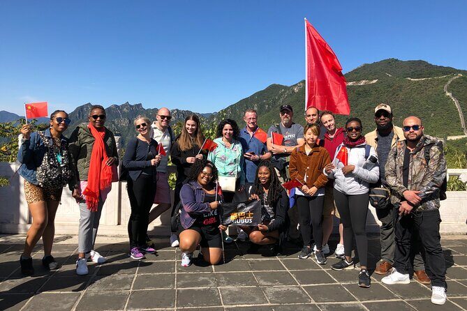 Mubus: Mutianyu Great Wall Bus Tour with Summer Palace Options - The buffet lunch at Mubus: convenient, not always the main event