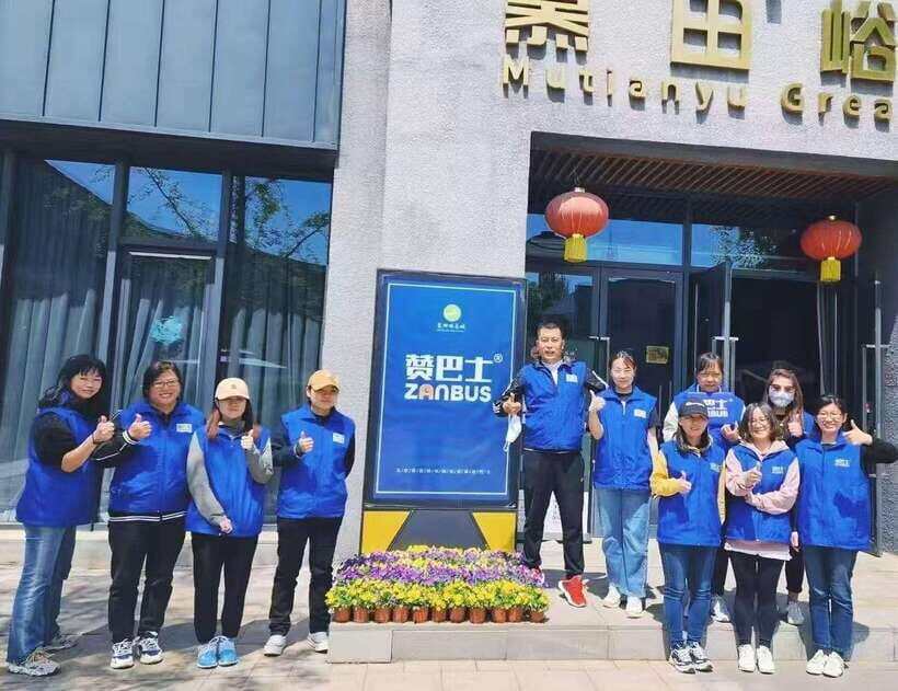 Mutianyu Great Wall Bus, Departure 8/9/10am, Return 3/4/5pm - Return timing and your drop-off near Lama Temple and Ditan Park