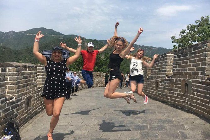 Mutianyu Great Wall Private Layover Guided Tour - Your private guide: history, photos, and real problem-solving