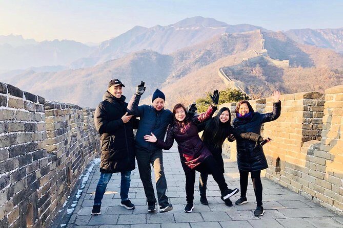 Mutianyu Great Wall Private Layover Tour from PEK/PKX Airport - Lunch stop at a local Chinese restaurant (two choices)