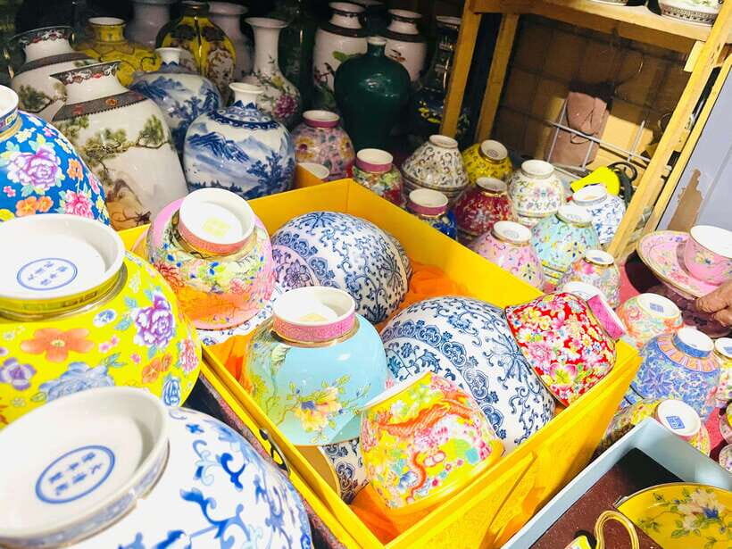 Night Market Haggling Adventure with an English Guide! - Shopping Block Two: A Longer Second Walk to Catch Better Deals