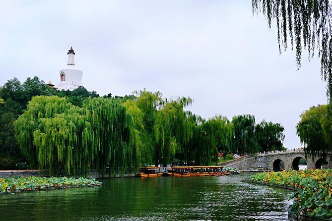 Private 5-Hour Walking Tour: Forbidden City, Hutong&Parks Nearby - Jingshan Park: the viewpoint that connects everything