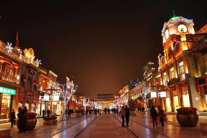 Private Beijing Night Walking Tour with Flag Lowering Ceremony at Tiananmen Square - Meeting your guide (and keeping the walk actually enjoyable)