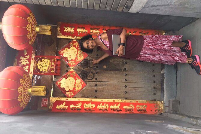 Private Customized Beijing Night Tour To Wangfujing Food Street And Pipe Hutong - Tiananmen Square after dinner: photos, atmosphere, and careful expectations