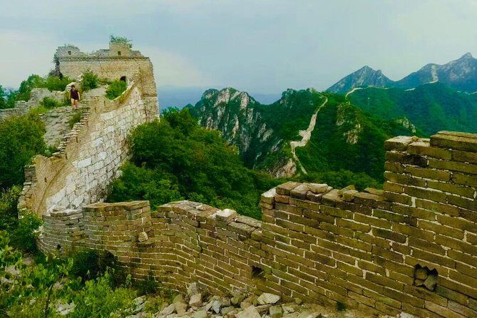 Private Full-Day Great Wall of China Hiking Tour from Jiankou to Mutianyu - Stop 2: Mutianyu hike and the descent options that change the experience