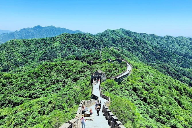 Private Tour to Mutianyu or Jinshanling Great Wall with Options - Mutianyu Great Wall: popular views, easier access, and cable-car choices