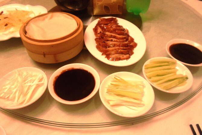 Private Tour to Pearl Market Acrobatic Show & Peking Duck Dinner - Pearl Market With a Private Guide: Shopping Without Getting Lost
