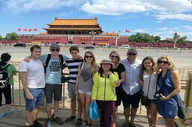 Quality Coach Day Tour to Tiananmen Square and Forbidden City plus Badaling Great Wall - Shows add-on: acrobatics, kung fu, or Peking opera
