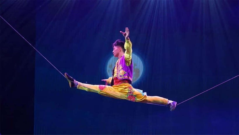 Red Theater Beijing Acrobatic Show Tickets With Option - How the Showtime Rules Affect Your Plan