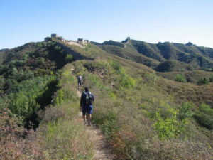Self-guided challenging hiking from Jinshanling to Gubeikou - Getting to Jinshanling East: your 7am start and first breath of altitude