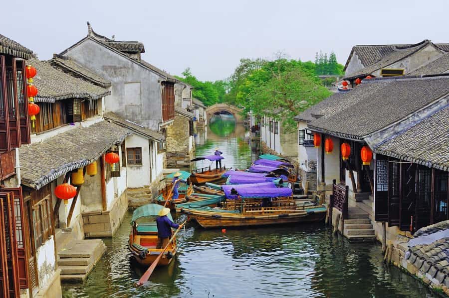 Shanghai：Old Town, Yu Garden, Zhujiajiao Water Town Bus Tour - The Bus Transfer: Useful Time, Not Dead Time