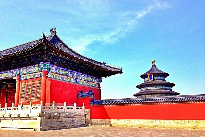 Temple of Heaven Private Tour with Extra Scenic Spots Added On - The park scene at the Temple of Heaven: morning exercises in real life