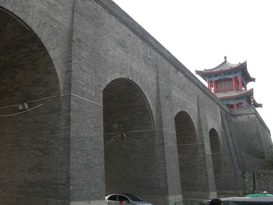 Xi'an: Terra-Cotta Warriors Entry with Optional Guide - The battle formation display: how orientation shapes your visit