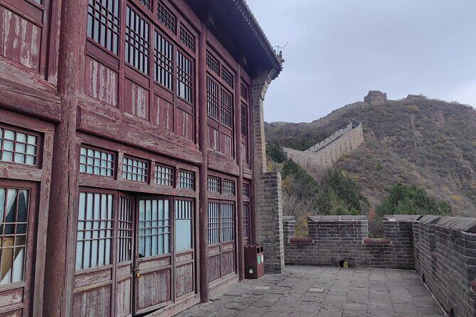 ZANBUS: Trip to the Jinshanling Great Wall Departing at 7:30 AM - The Guide Factor: Why Dao’s Style Matters